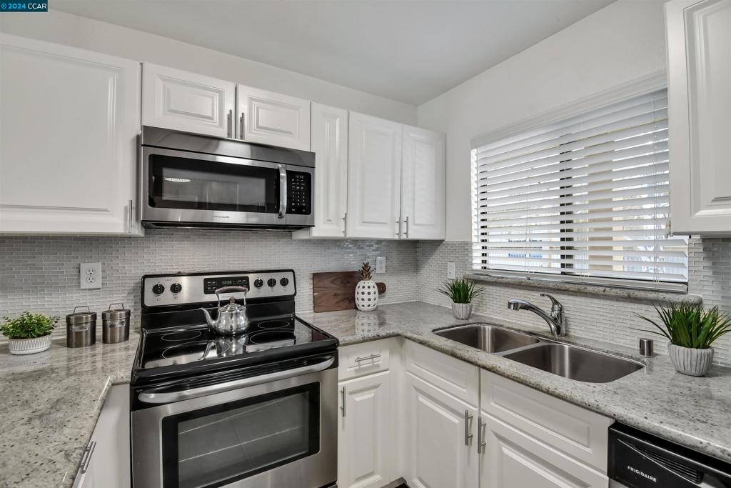 Walnut Creek, CA 94595,1521 S Villa Way