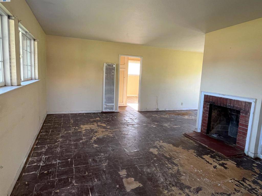 San Leandro, CA 94579,14635 Corvallis St