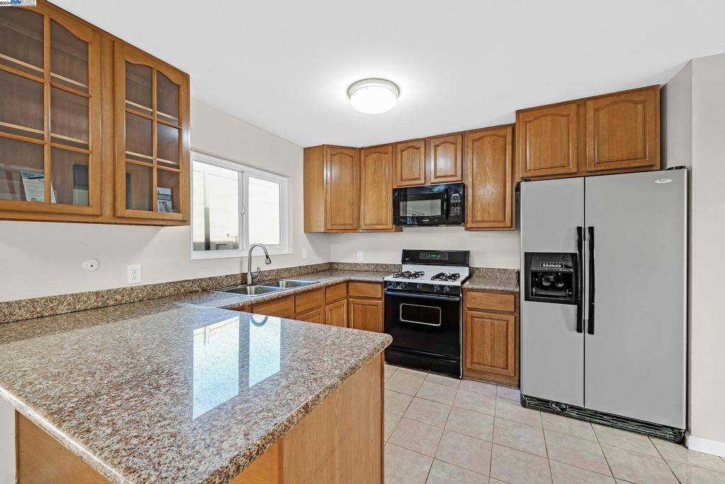 San Leandro, CA 94579,14812 Crosby St