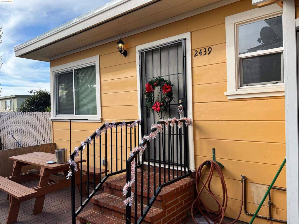Oakland, CA 94602-2915,Address not disclosed