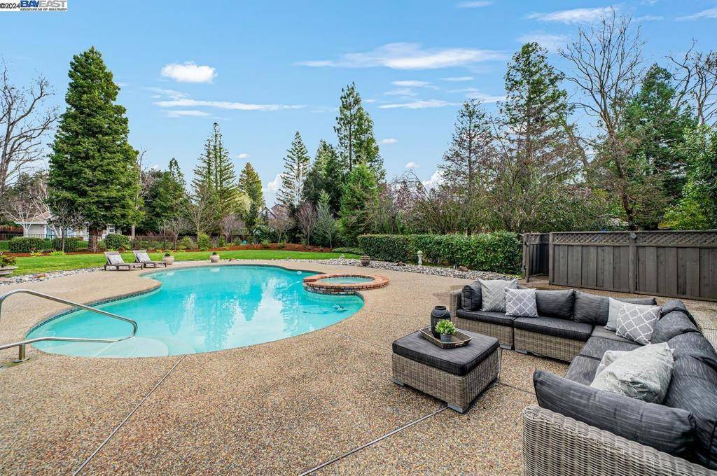 Pleasanton, CA 94566-7787,427 Matthew Court