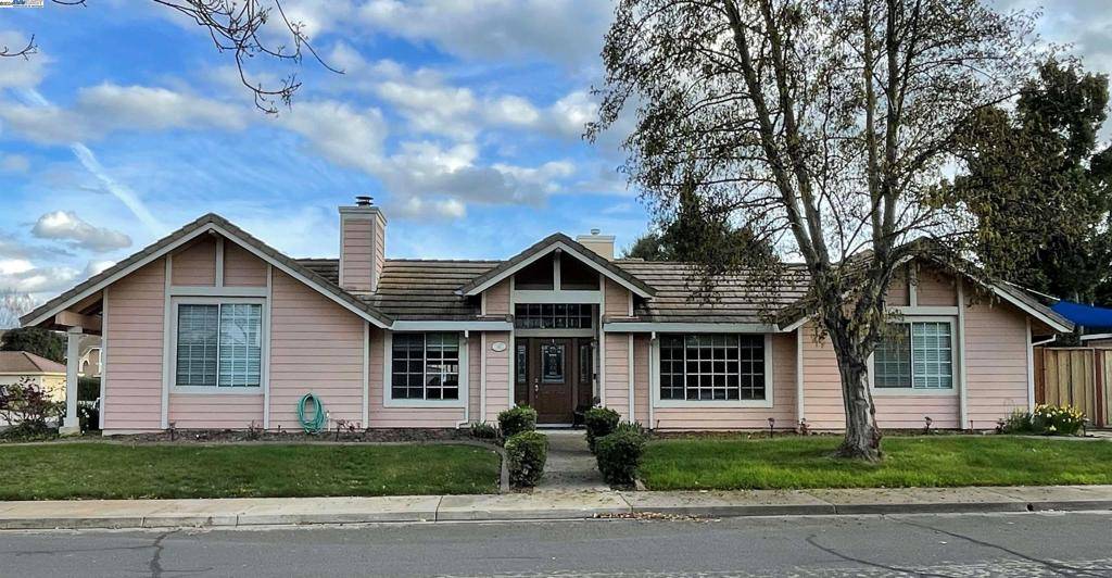 Livermore, CA 94550-8005,11 Medina