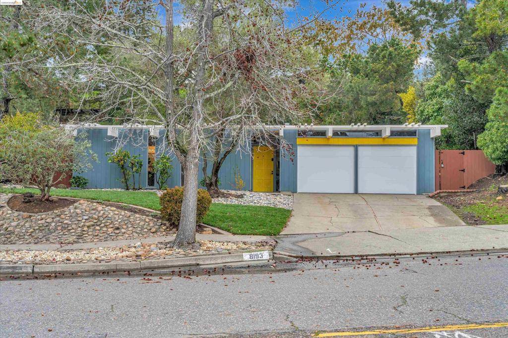 Oakland, CA 94605,8193 Hansom Dr