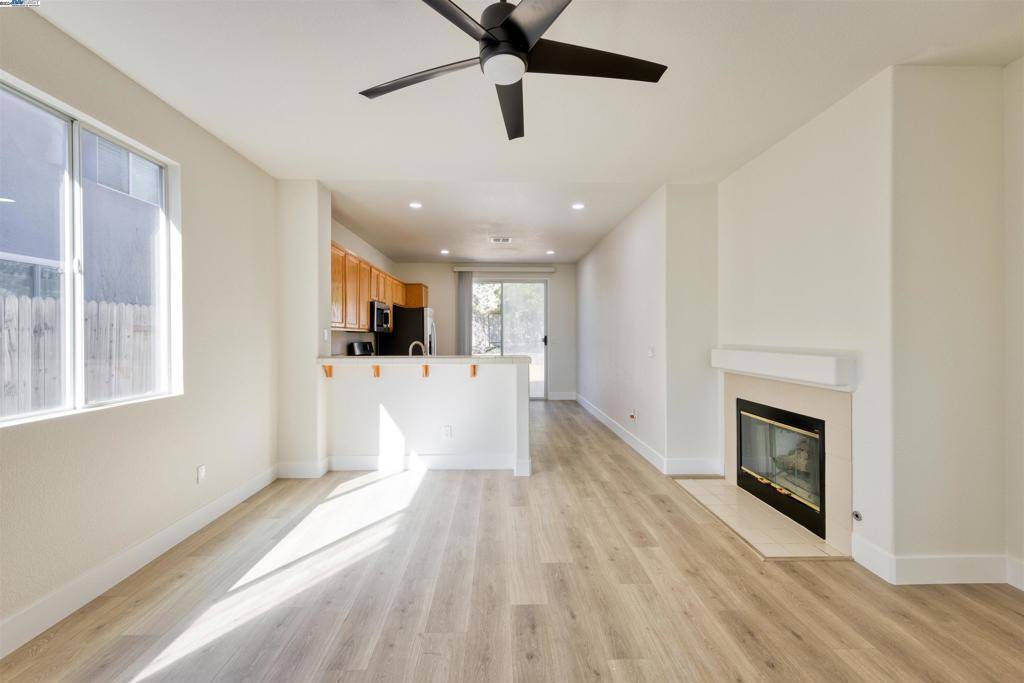 Vacaville, CA 95687,990 Westgate Dr