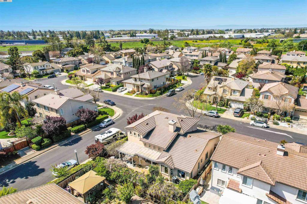 Hayward, CA 94544,30264 Brookfield Rd