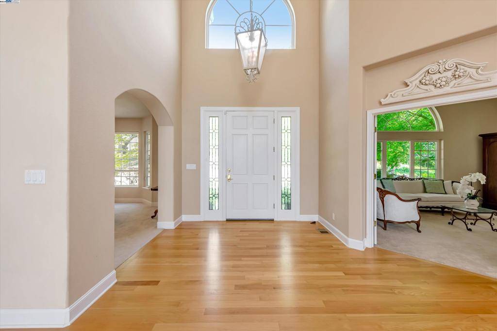 Martinez, CA 94553,5430 Stonehurst drive