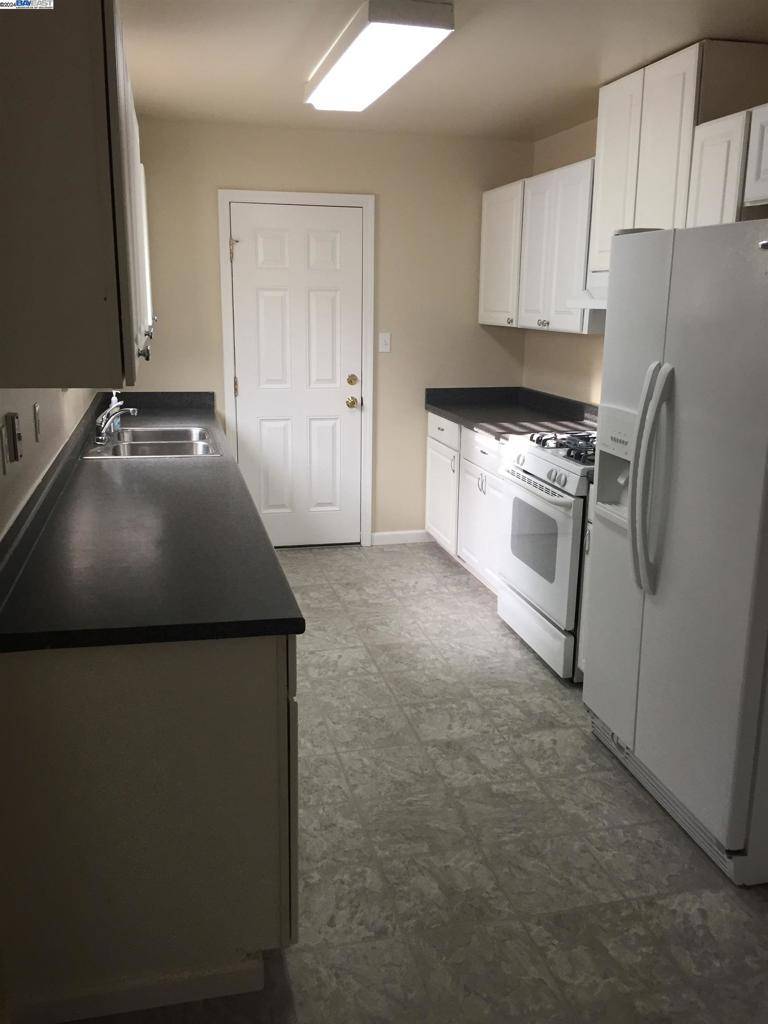 Livermore, CA 94550,3921 Yale Way