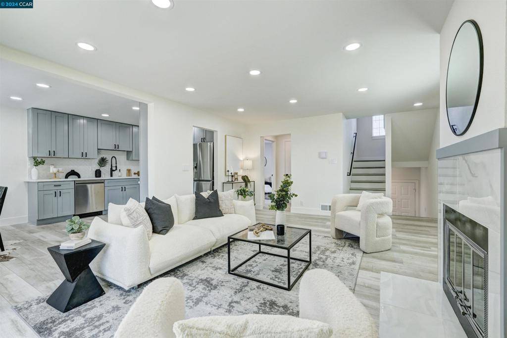 San Francisco, CA 94124,328 Bayview Cir