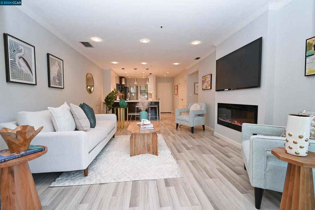 Walnut Creek, CA 94595,1213 S Villa Way