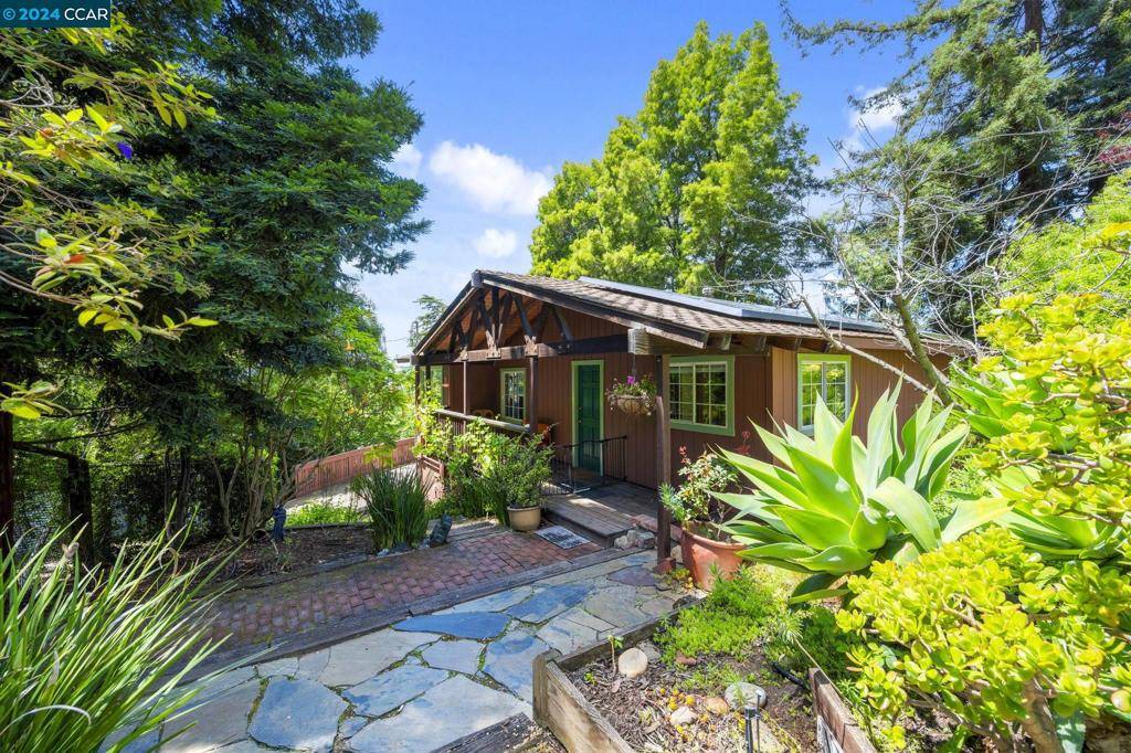 Oakland, CA 94605,21 Mayfield Path