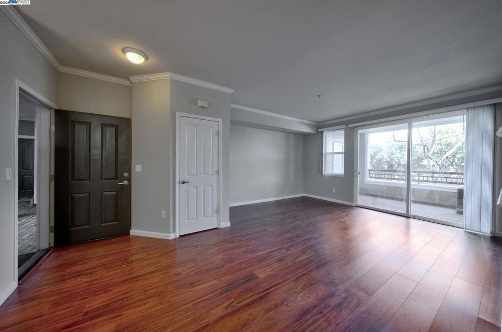 East Palo Alto, CA 94303,1982 W Bayshore Rd #115