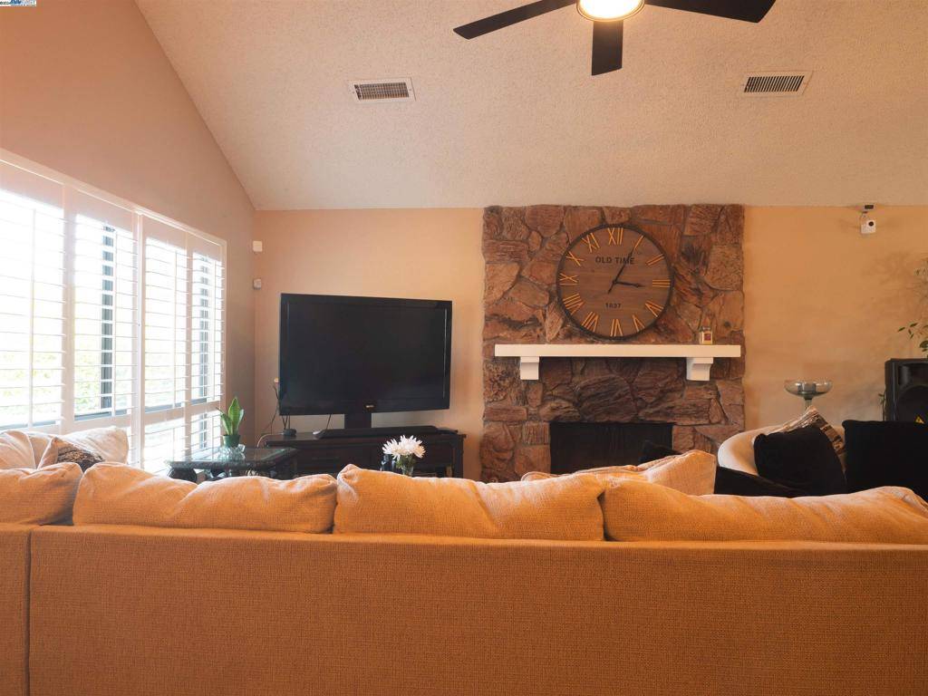 Vallejo, CA 94591,112 Delgado Ct