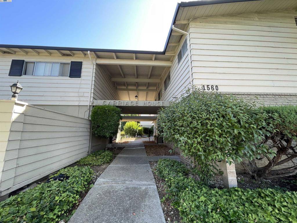 Concord, CA 94520,1560 Adelaide St #12