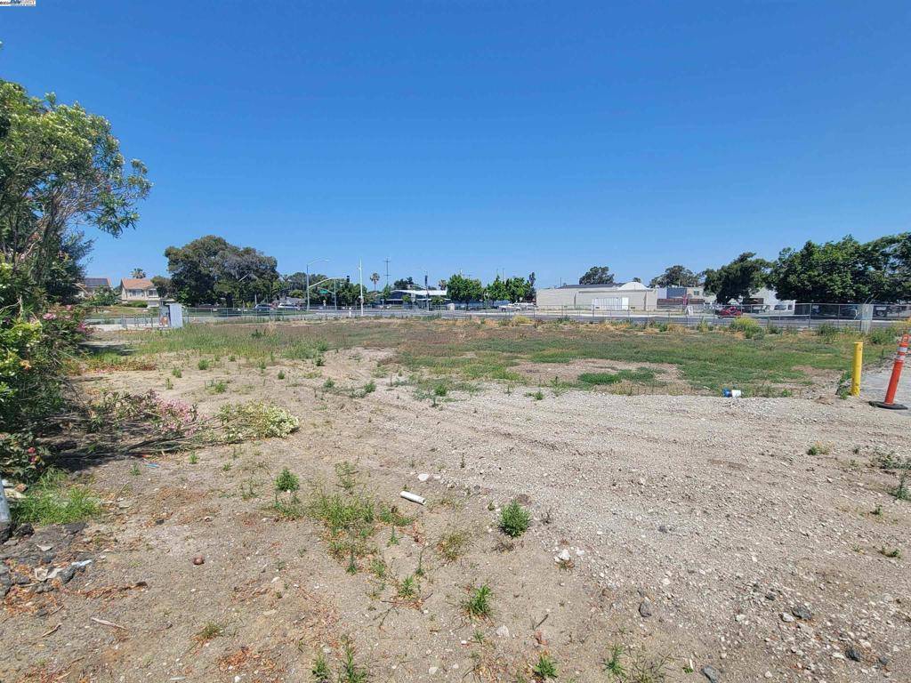 Pittsburg, CA 94565,310 Central Ave.