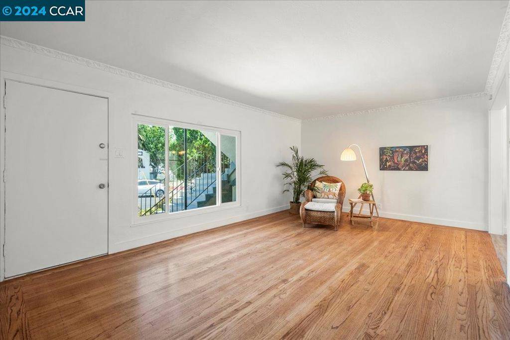 Oakland, CA 94606,2231 E 28Th St