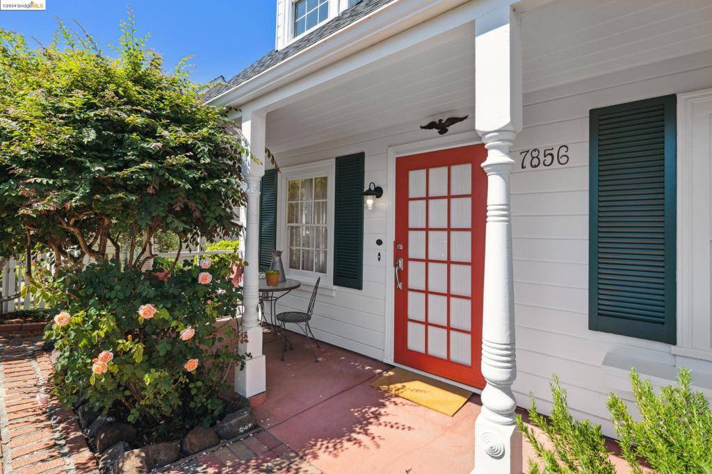 Oakland, CA 94605,7856 Crest Ave