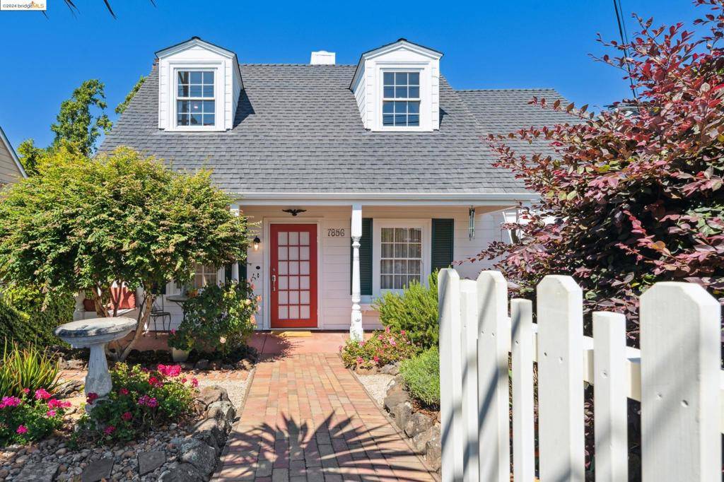 Oakland, CA 94605,7856 Crest Ave
