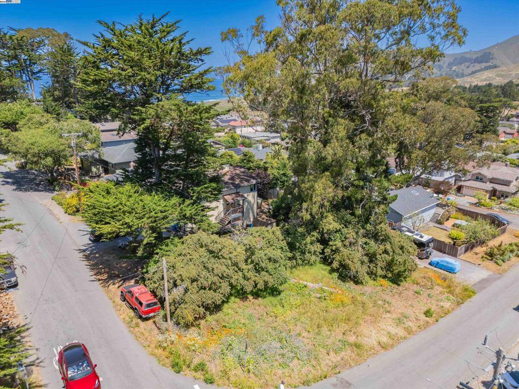 Montara, CA 94037,0 6th St