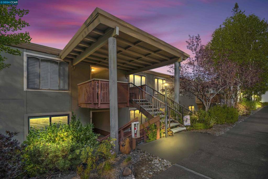 Walnut Creek, CA 94595,2601 Pine Knoll Dr #8