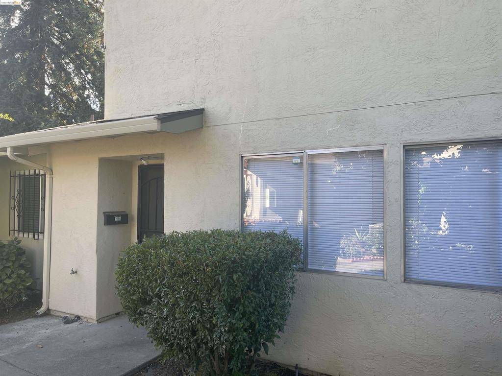 Concord, CA 94518,1096 Mohr Ln