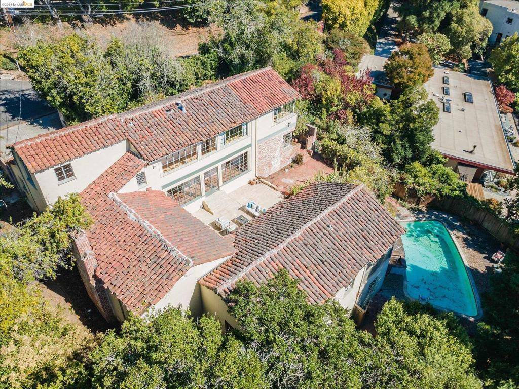 Kensington, CA 94707-1141,44 HIGHGATE RD