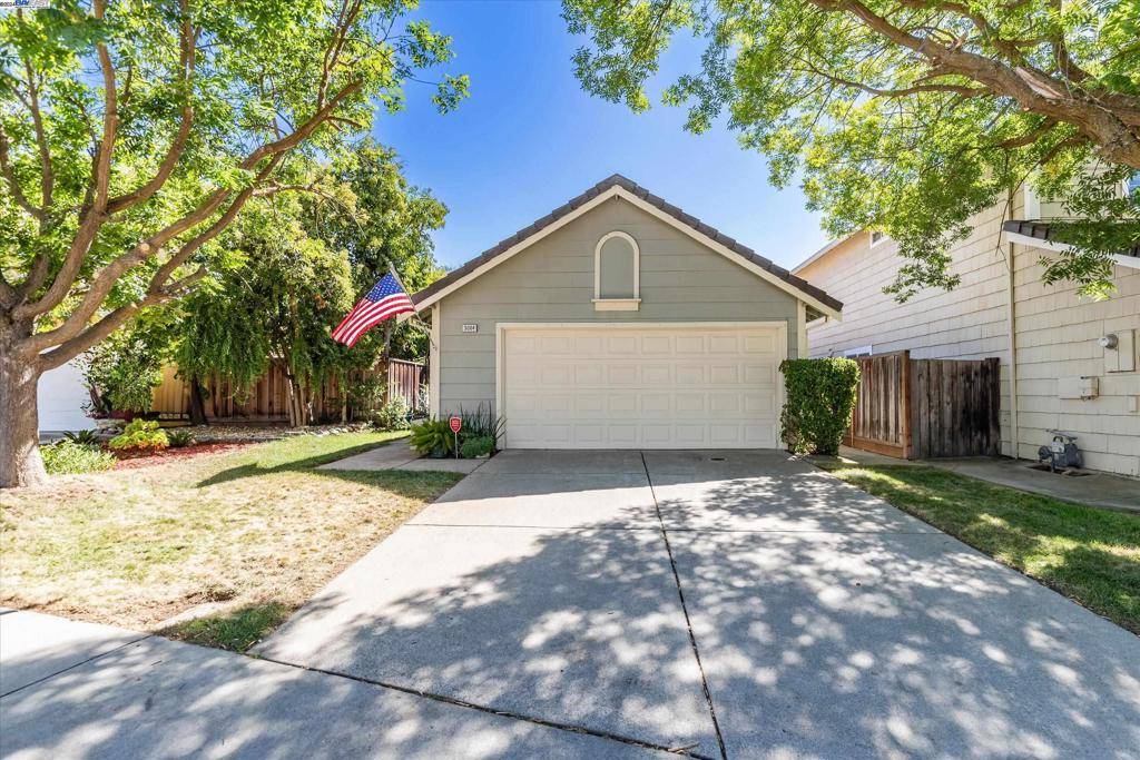 Pleasanton, CA 94566,3004 Badger Dr