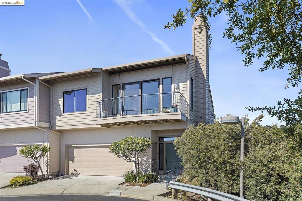 Oakland, CA 94618,9 Clipper