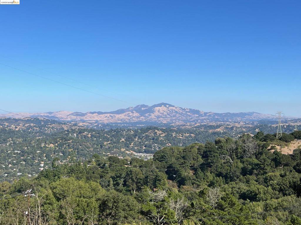 Orinda, CA 94563,232 Lomas Cantadas