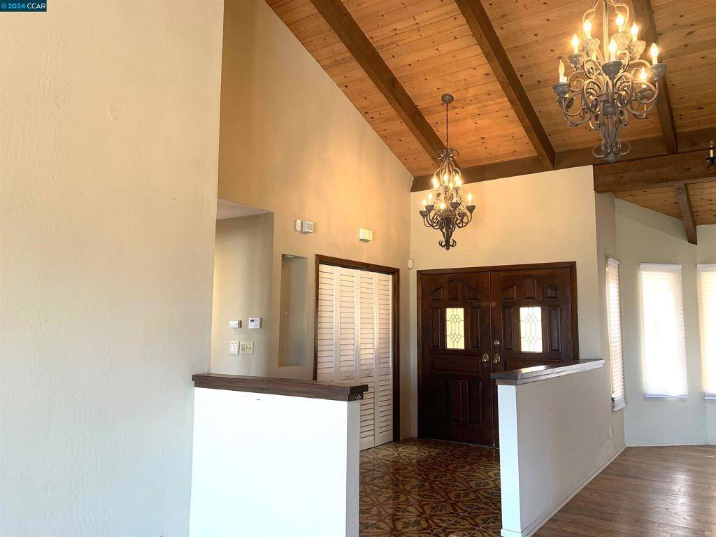 Novato, CA 94945,29 Anton Way