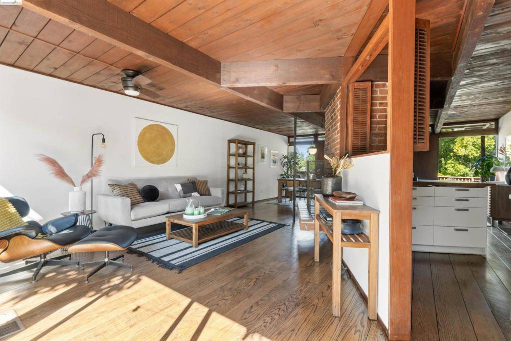 Berkeley, CA 94708,61 Fairlawn DR