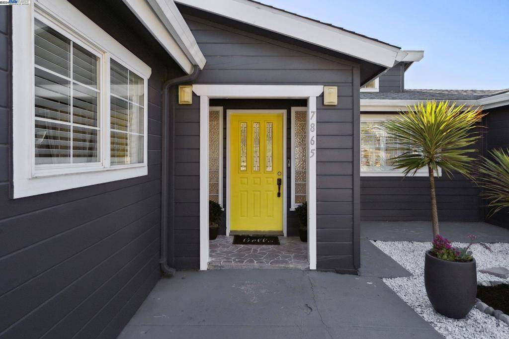Oakland, CA 94605,7865 Outlook Ave.