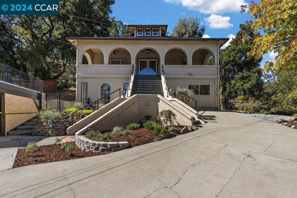 Orinda, CA 94563,32 El Toyonal