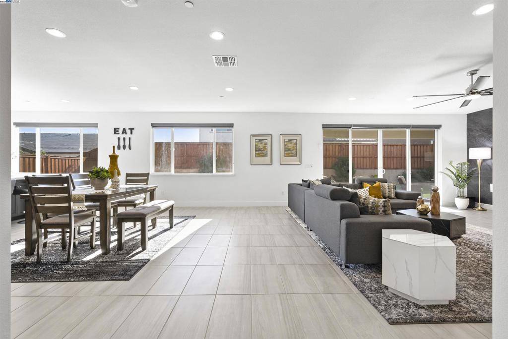 Tracy, CA 95377-8869,2798 Sasser Place