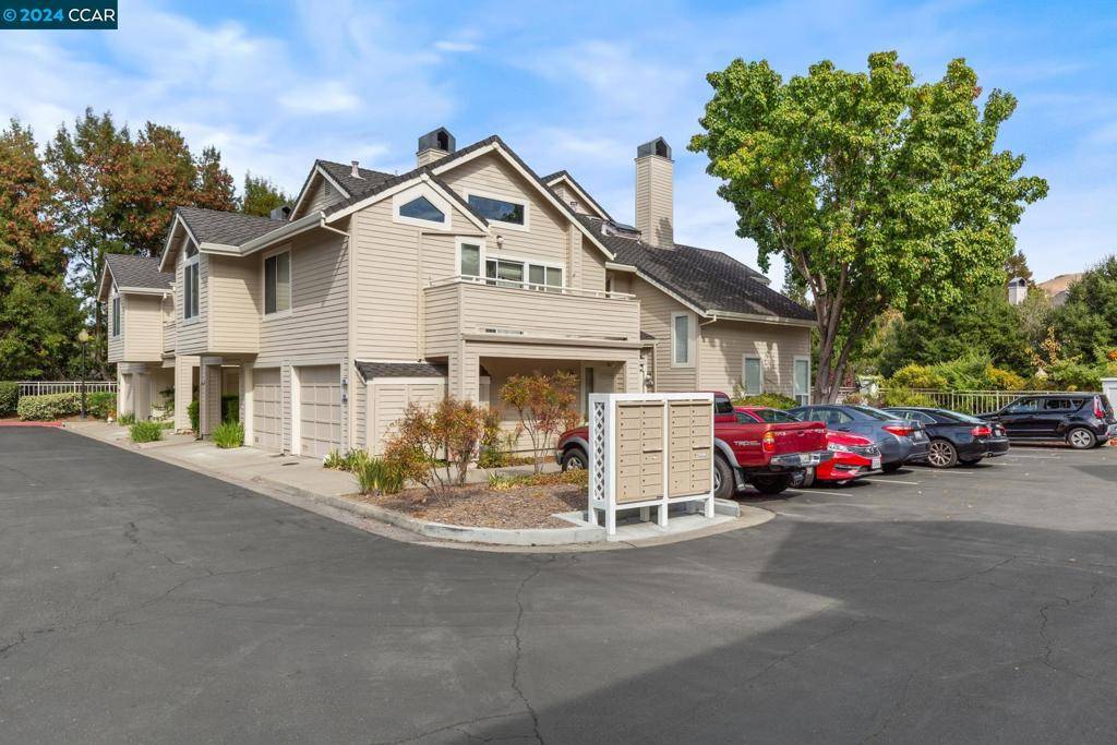 Hercules, CA 94547,164 Seaway Ct