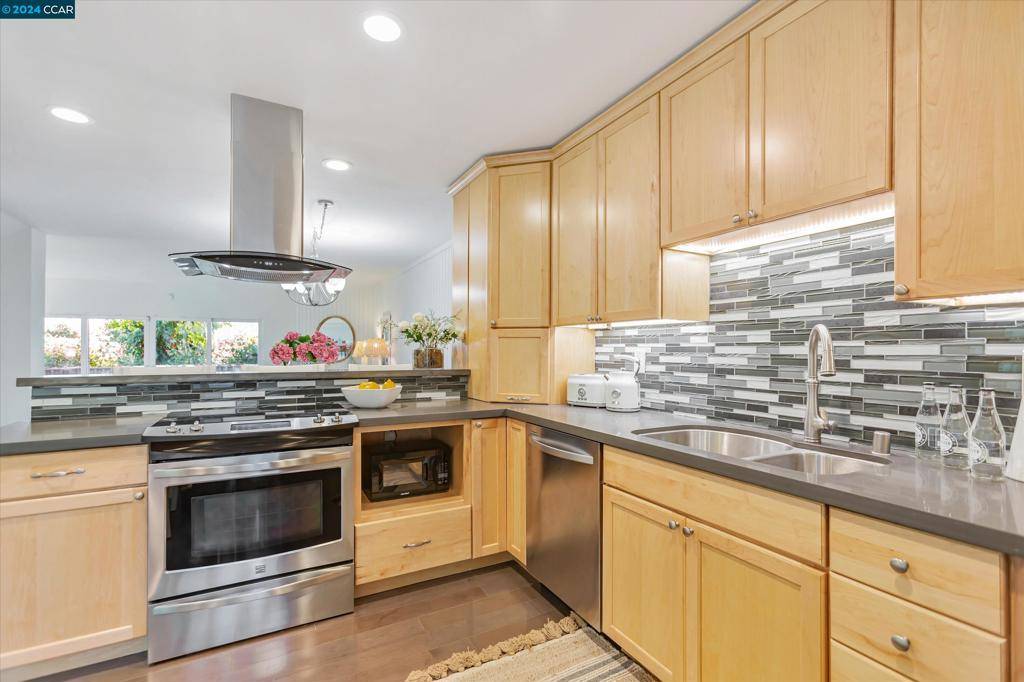 Moraga, CA 94556,502 Woodminster Dr