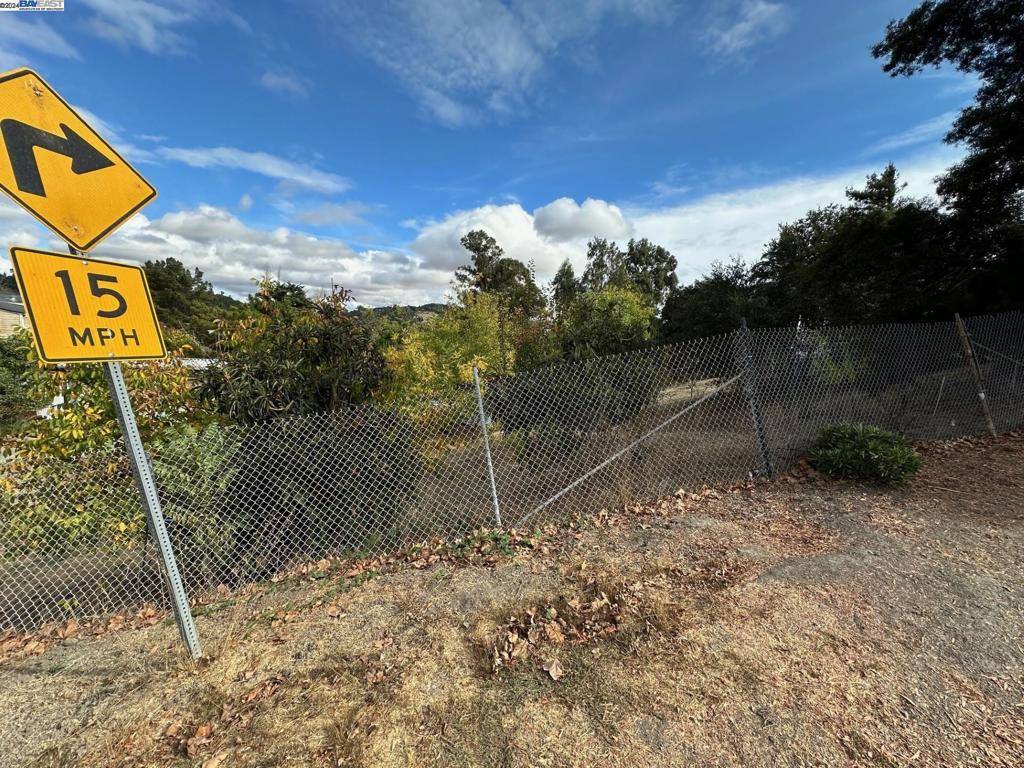 El Sobrante, CA 94803-1623,677 Renfrew Road