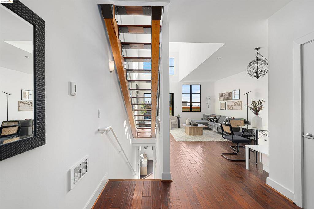 Oakland, CA 94609,4811 Telegraph Ave #508