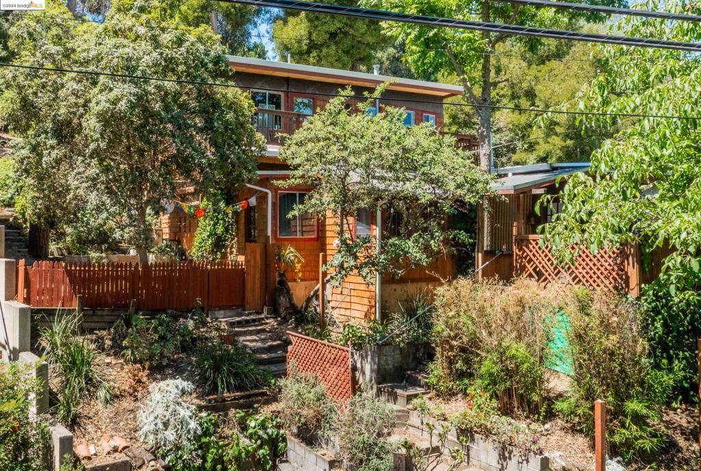 Oakland, CA 94605,6625 Hillmont DR