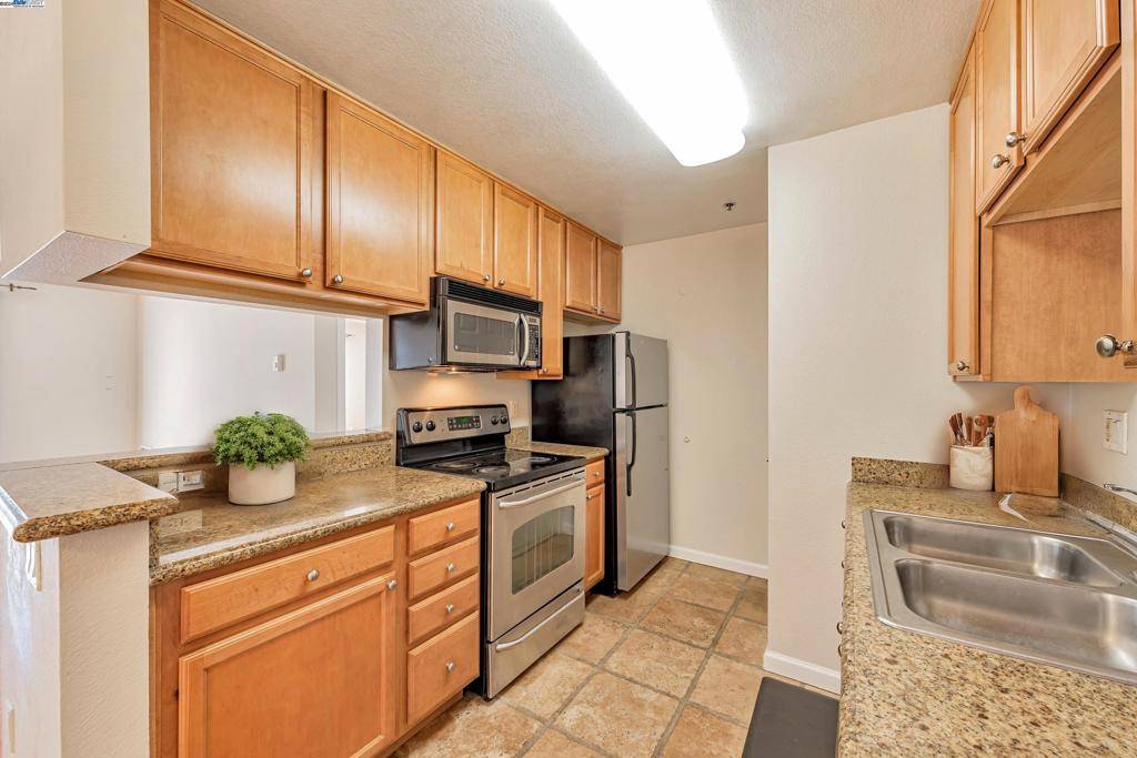 Sunnyvale, CA 94087,880 E Fremont #701