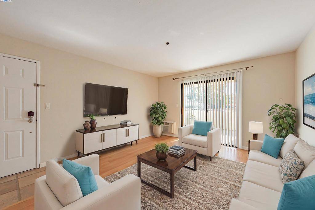 Sunnyvale, CA 94087,880 E Fremont #701