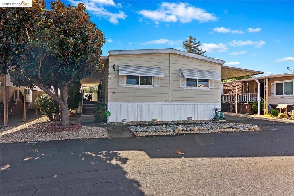 Pittsburg, CA 94565,210 Kona Circle