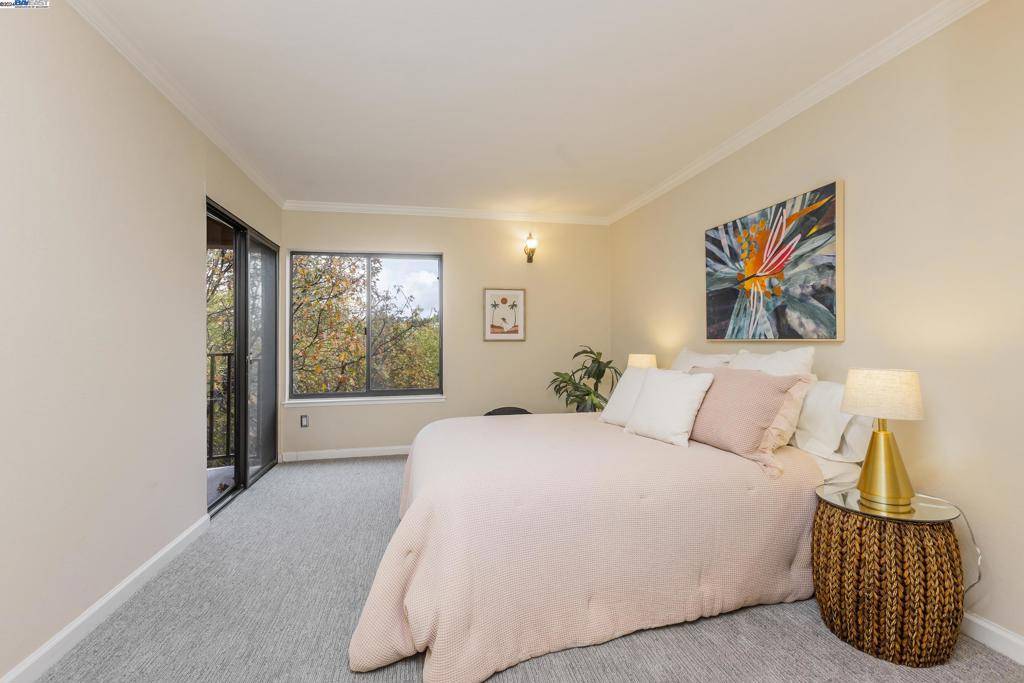 Kentfield, CA 94904,641 Via Casitas