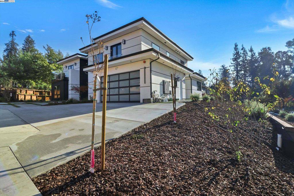 Castro Valley, CA 94552,4800 Crow Canyon Rd