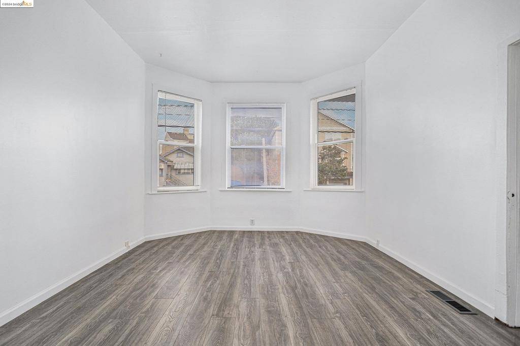 Oakland, CA 94608,3237 Linden ST