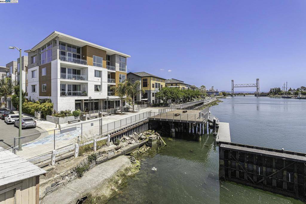 Oakland, CA 94601-2135,340 29th Ave #307