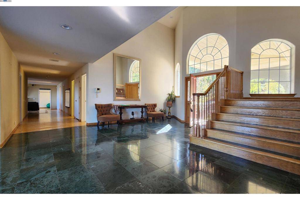 Woodside, CA 94062,245 Heacox Rd