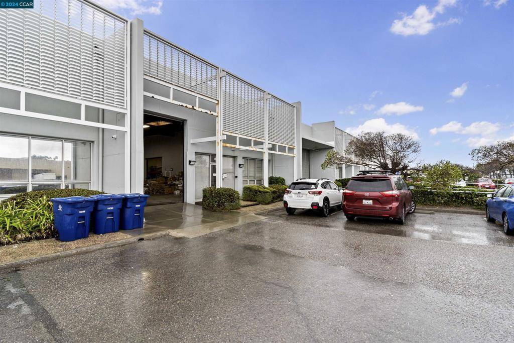 South San Francisco, CA 94080,253 E Harris Ave