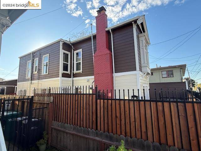 Oakland, CA 94609,719 35Th St