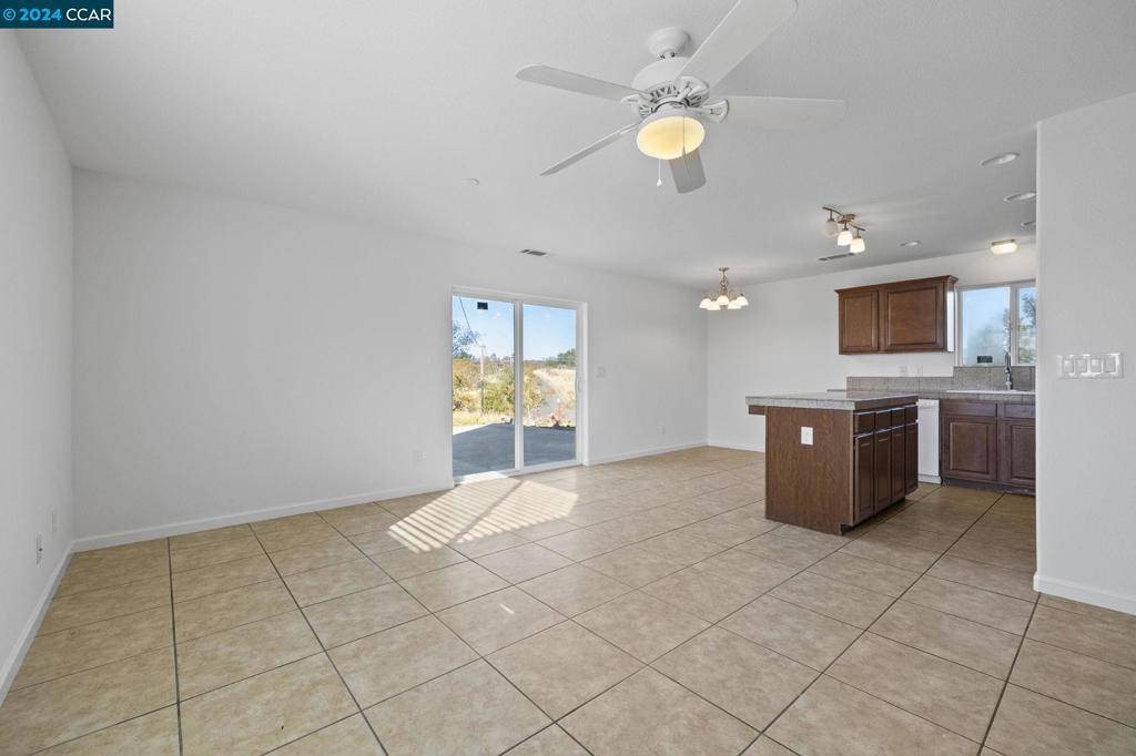 Copperopolis, CA 95228,4190 Wagonwheel