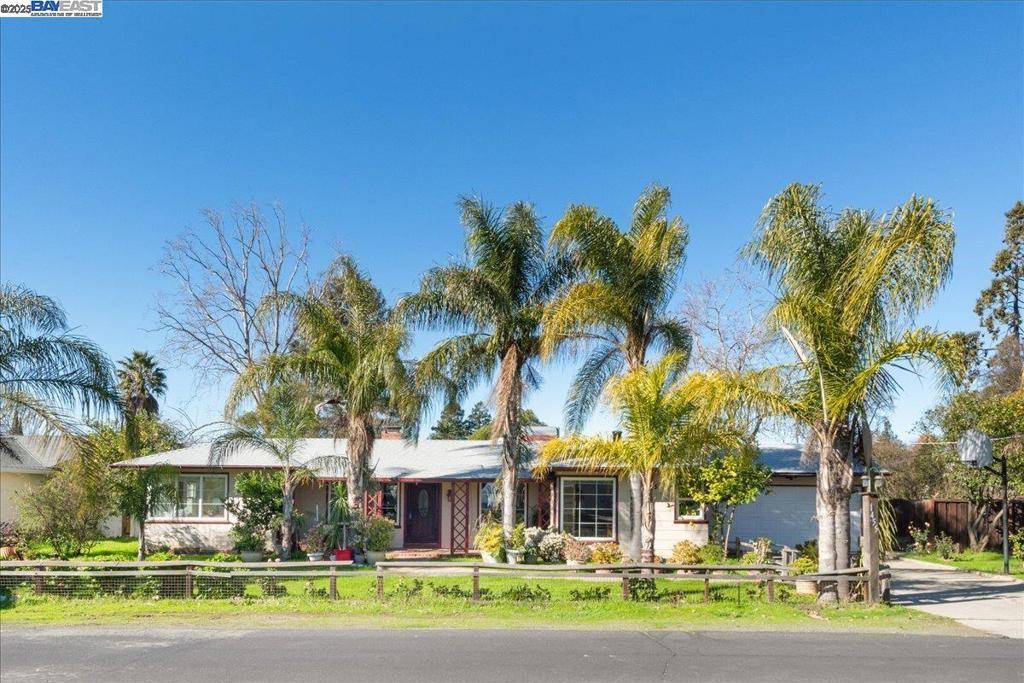 Concord, CA 94518,1455 Grove Way